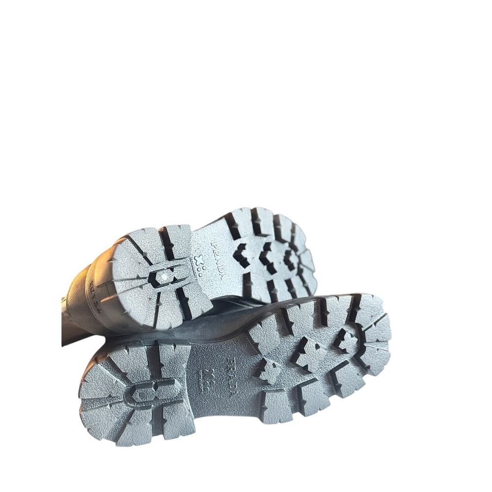 Prada NWB Men's Square Toe Black Leather Lug Sole Chelsea Boots - Picture 4 of 8